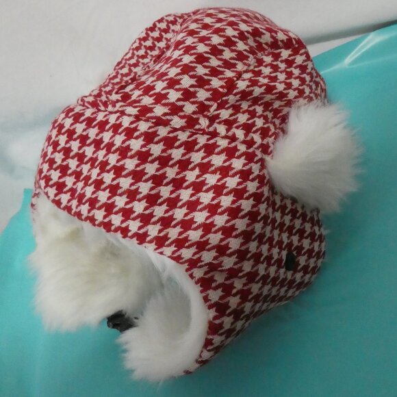 TIPSY ELVES | os | Red and White Houndstooth Aviator Hat With Chin Strap - Picture 9 of 10